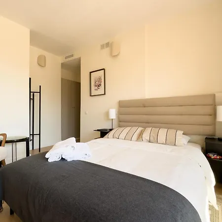 The Market - Design Historic Center Apartment