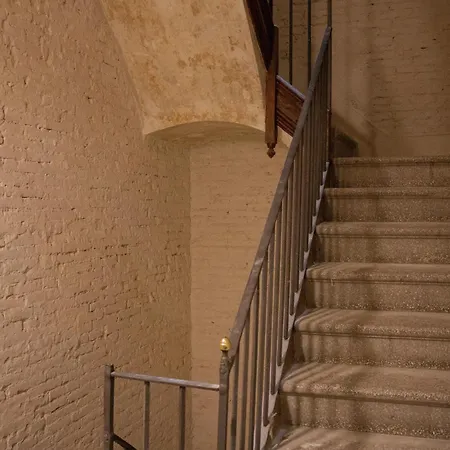 The Market - Design Historic Center Apartment *