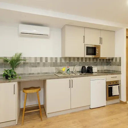 The Market - Design Historic Center Apartment