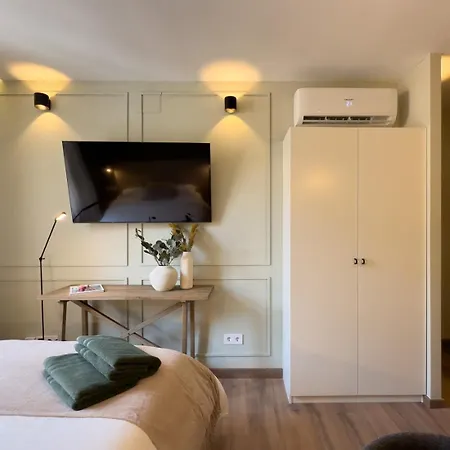 The Market - Design Historic Center Apartman *