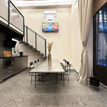 The Market - Design Historic Center Apartment