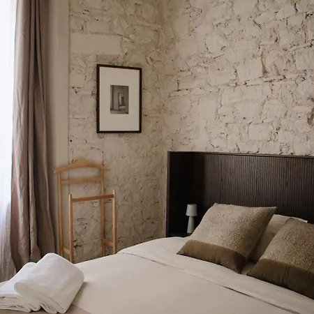 The Market - Design Historic Center Apartment